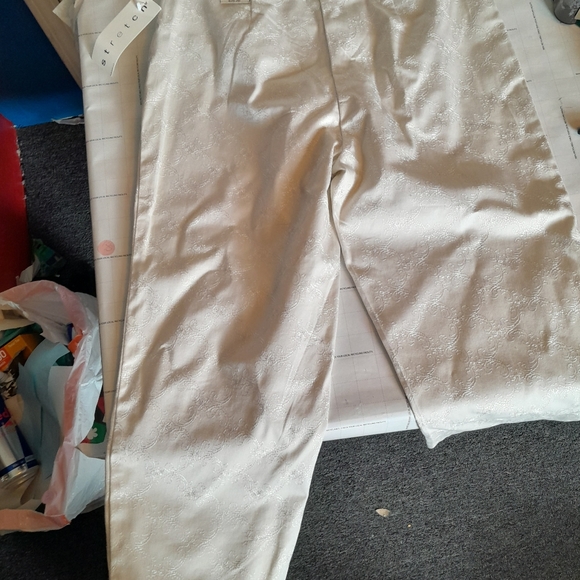 St John's Bay women's Capri nwt - Picture 8 of 8